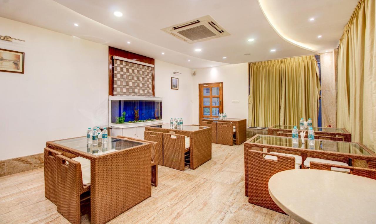 העיר בנגלור Treebo The Sai Leela Suites R T Nagar מראה חיצוני תמונה