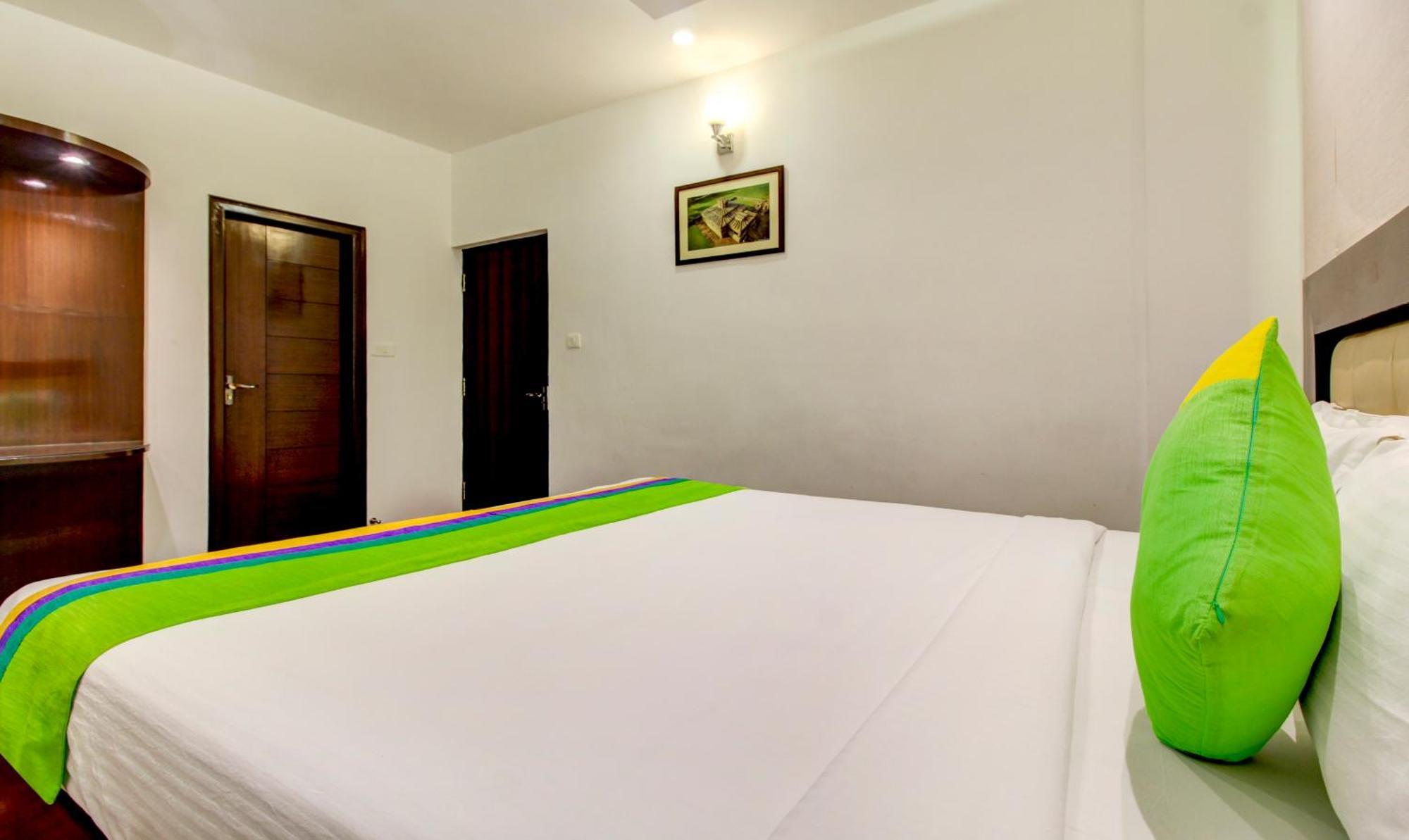 העיר בנגלור Treebo The Sai Leela Suites R T Nagar מראה חיצוני תמונה